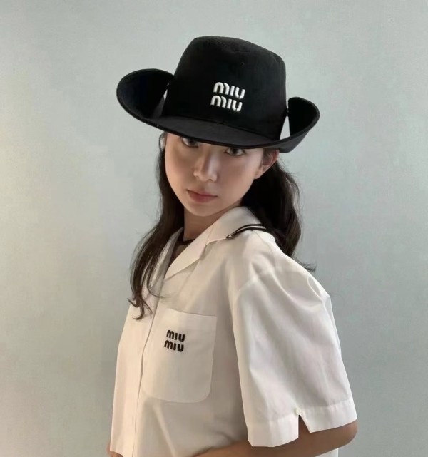 미우미우 신상 버킷햇