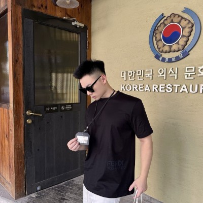 모델 착용 이미지