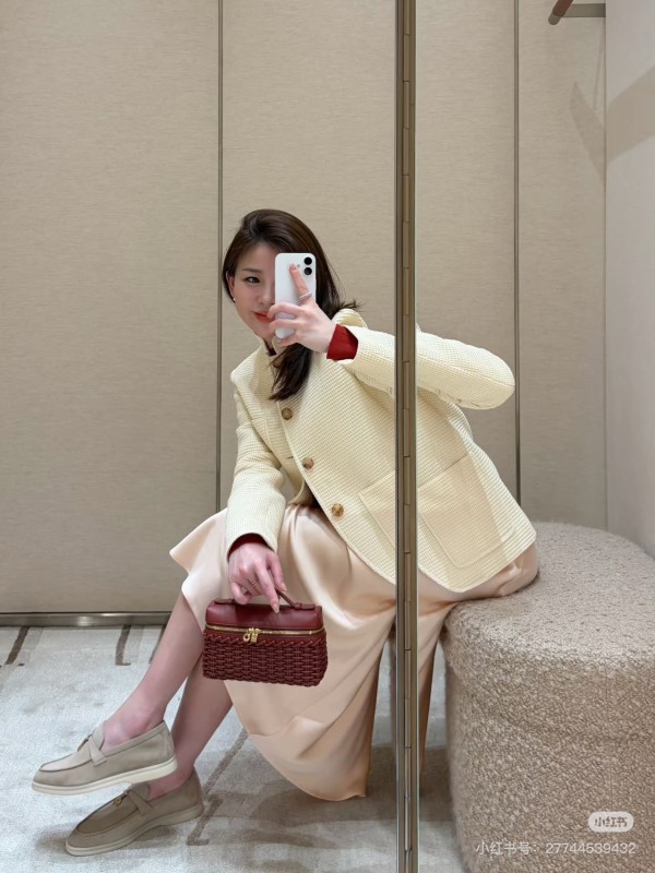 한눈에 반하는 팥색 도시락 가방