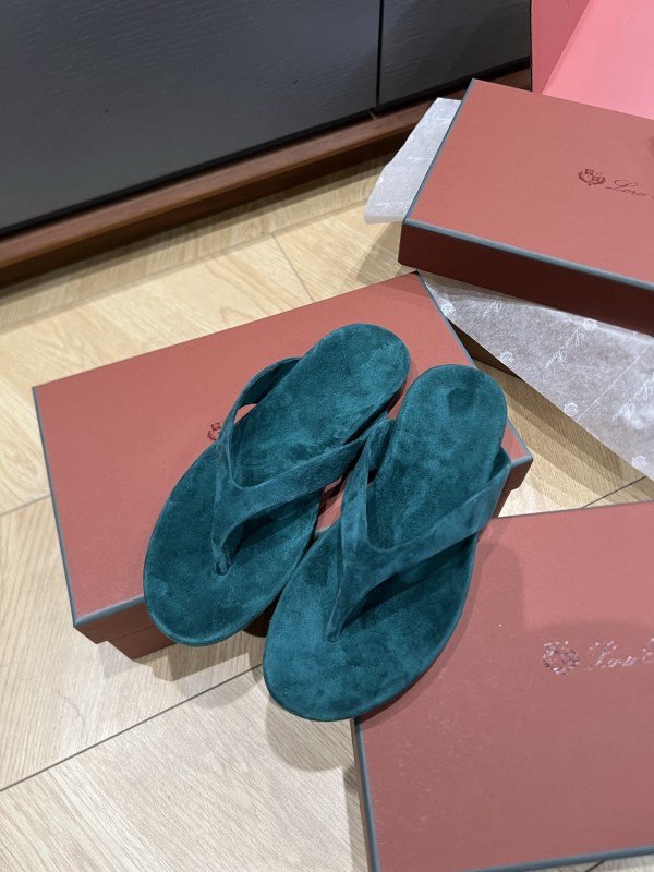 로로피아나 신상 벨벳 슬리퍼