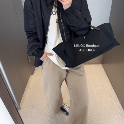 여성 모델 사진