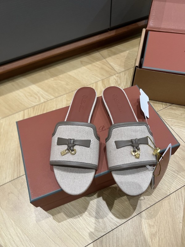 로로피아나 린넨 뮬 중힐 샌들