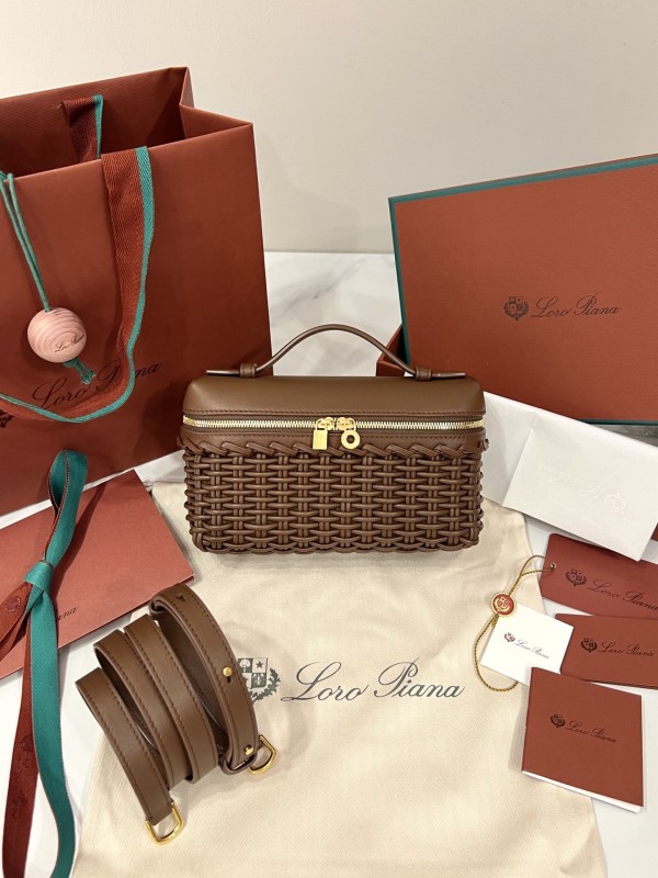 Loro Piana L19