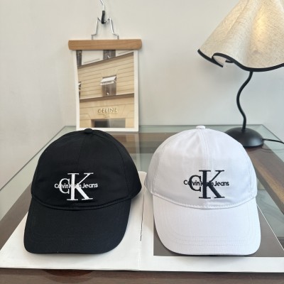 CK 볼캡 캐주얼한 스타일